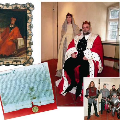 Njegovo Veličanstvo kralj Bela IV podijelio je poveljom Zlatna bula brojne povlastice građanima sl. i kr. grada na Gradecu zagrebačkom 1242. godine. U ceremonijama dvorskih događanja u pratnji vladara bila je kraljica Marija i oklopnici kraljeve straže.