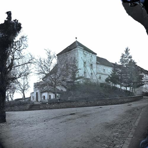 Fotografije zagrebačkog fotografa Ivana Standla koji je dokumentirao štete tog razornog potresa.