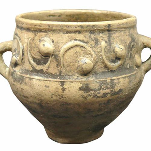 Šalica tankih stijenki ukrašena vegetabilnim barbotin ukrasom, keramika, druga pol. 1. st., italska proizvodnja
